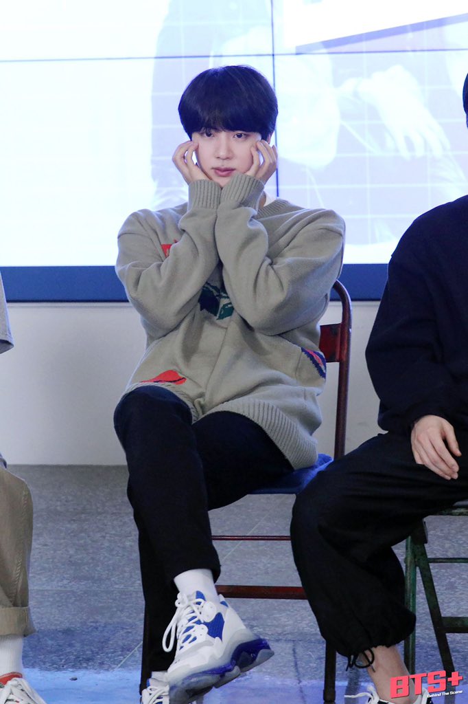 archive1204's tweet photo. [Behind cut] Run BTS! 2020 - EP.119

 #진 #석진 #방탄진 #JIN #BTS @BTS_twt https://t.co/qYwYJMs4m6