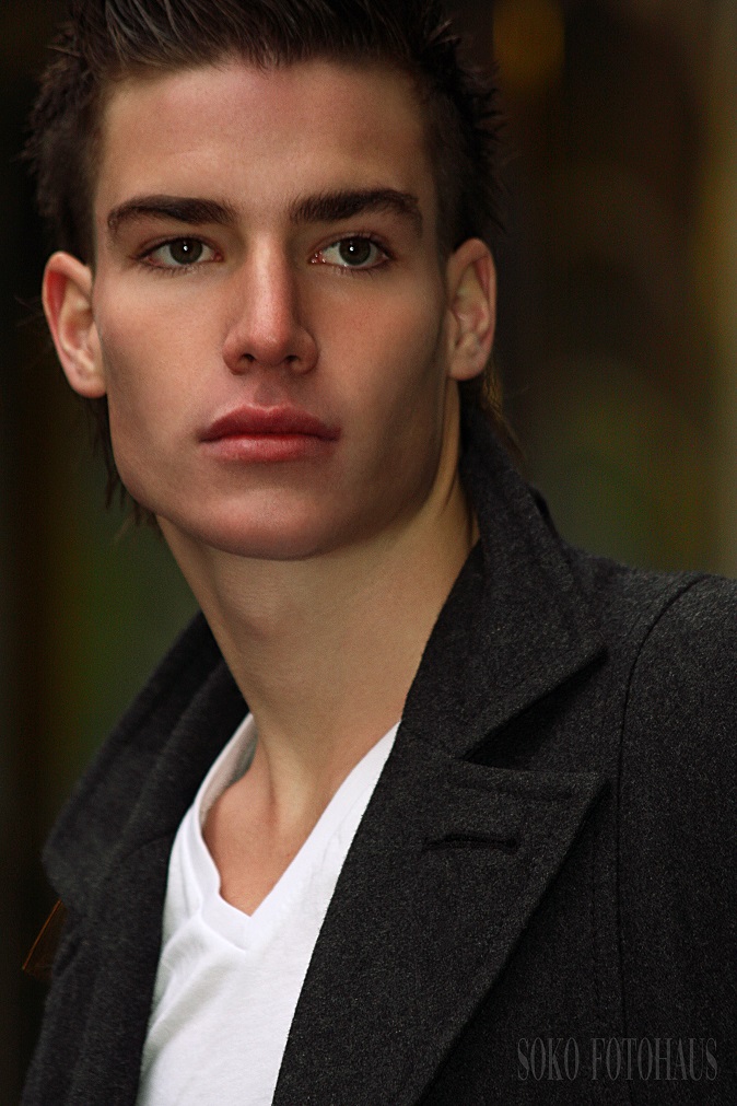 SokoFotohaus's tweet image. Be still my heart she said to herself as she looks across the room and becomes transfixed in the blue green waves of his mesmerizing eyes. #malemodel #menswear #yegmodel #Canada #portraits #portraitphotography #fashion #fashionphotography #hollywood #hollywoodnorth #Mensfashion😍