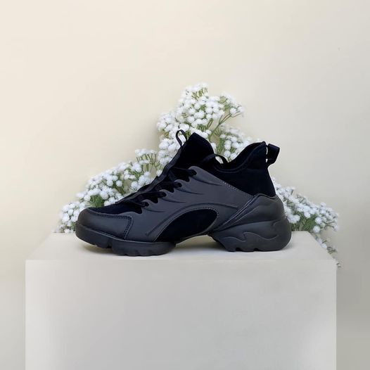 TheGigaMall's tweet photo. The hottest sneakers of the season! ๐ฅ ๐
Be the centre of attention with our white chunky sneakers for women!
Shop now at Shoe Planet outlet located at the Ground Floor!
#gigamall #gigagroup #shoppingmall #shopping #shoeplanet #fallwinter #dreamchasers #sneakers #WTCPAK https://t.co/uw4v1LsIMn
