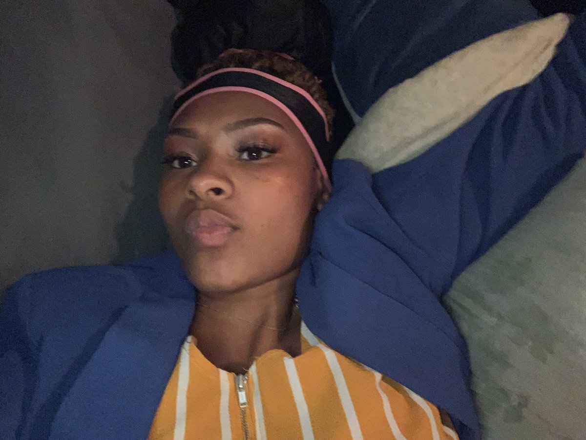 Suggaray__'s tweet photo. I did these braids myself holluppp https://t.co/5cJqaS16rZ