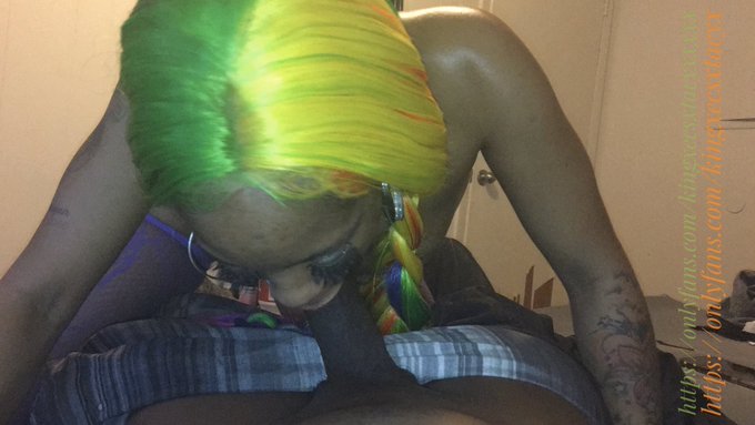 Wannna do a few vids like this sooooo baaad 😂 sumn bout that while they lick it off is mind blowing 💪🏽<a href="/tag/onlyfans"class="tags"><span>#onlyfans</span></a>