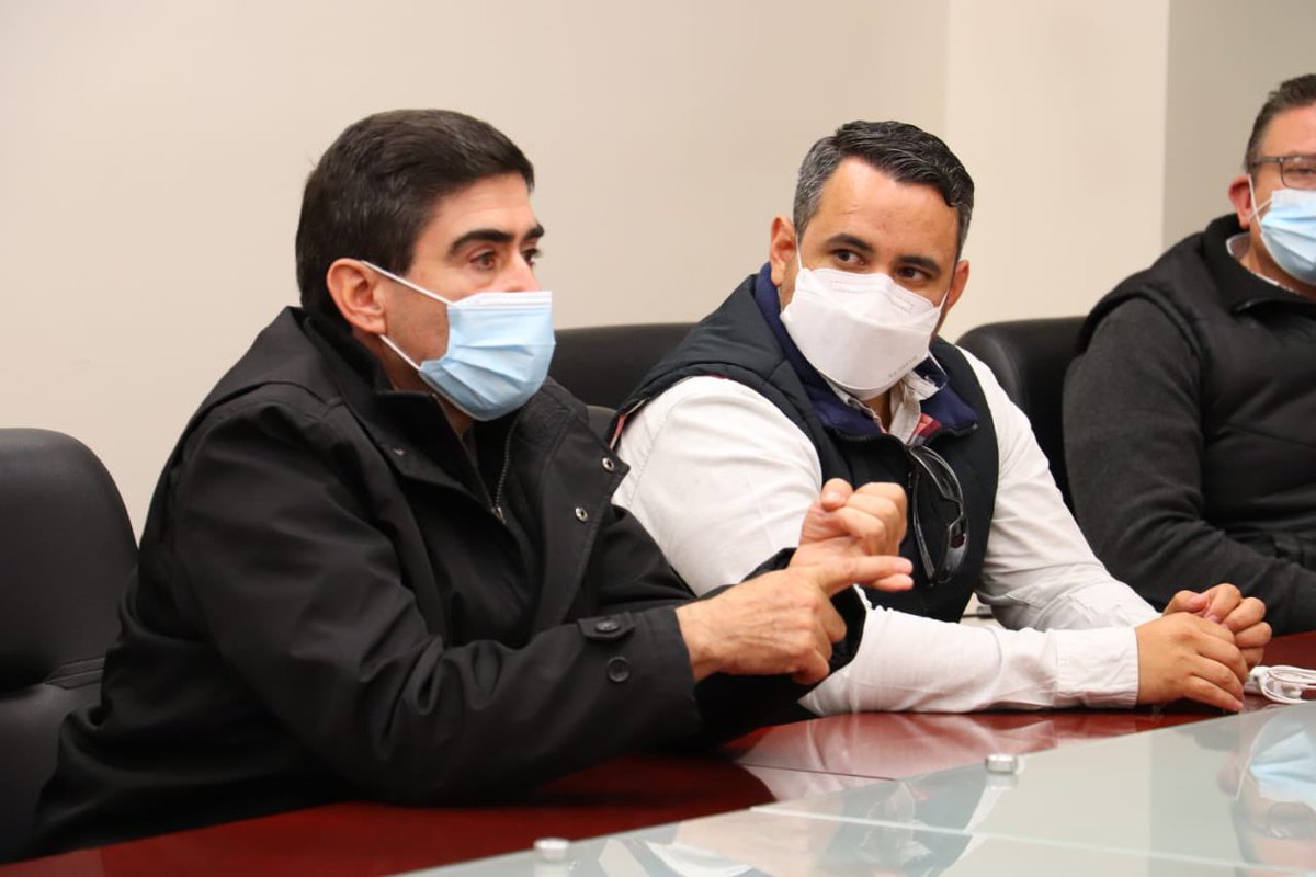 Acabo de recibir a médicos, familiares y abogados que buscan la liberación de la Dra. Azucena Calvillo. En lo que corresponde al gobierno del Estado, nuestra postura es velar por que exista un trato transparente, justo y de respeto a sus derechos humanos. Ese fue el compromiso.