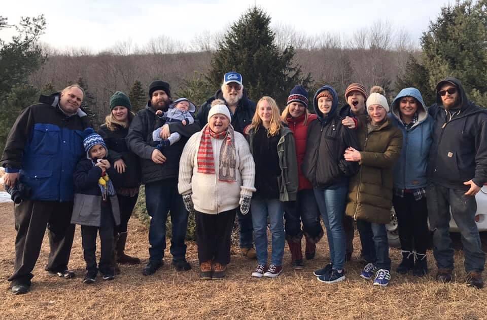 TaraMaria74's tweet photo. Christmas tree cutting 2019- the chaos of the 1st photo is all too real in this group. #familyaffair #littlefull #mayhem #thisisus https://t.co/h5uEhThLsZ