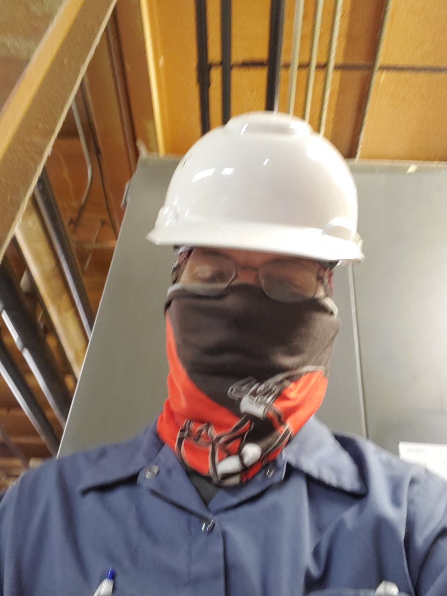 danielhershberg's tweet photo. @ChimneySwift11 Me at work wishin I was on the server lol hey all patrons https://t.co/kgAfr10jWF