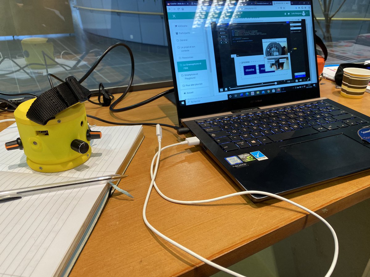 LailaMargoum's tweet image. Merci à @Canope_03 pour leur accueil ! Hâte de commencer le projet #AmStramSlam avec les élèves du @College_Peguy03 ! #programmationmusicale #gesteinstrumental #gramophone @FabienParenton @Villedemoulins @DSDEN_03 @acclermont @Grame_Lyon