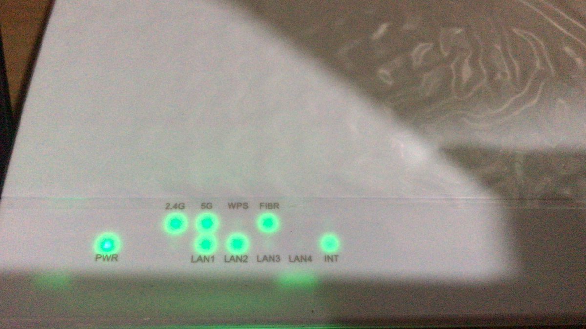 pan_papm's tweet photo. .@PLDT_Cares Hello, we don’t have internet. Ticket# 36467623. Your contracter replaced our modem and wants to charge us for it yet we have no net. I’m using Globe to message. We’re getting this on the browser. Did all troubleshooting. Connect directly via LAN to replaced modem. https://t.co/R1PvxLelaJ