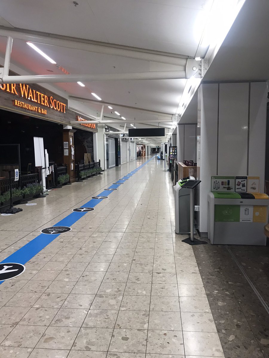 nomadjock's tweet image. #EdinburghAirport main concourse 06.20 on a school day.......a good scene for tumbleweed but nothing else.