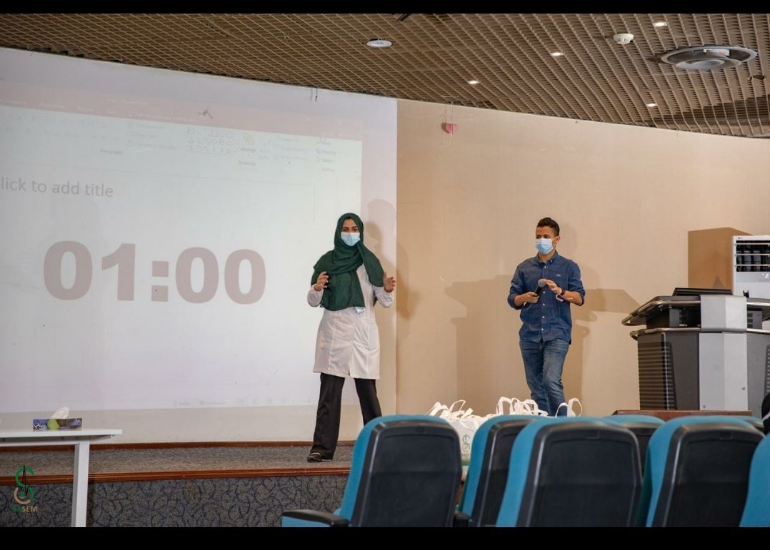 SaudiEmergency's tweet image. Our Makkah students’ club has finally made it, on-site meeting after 6 months of online meetings🤩
We started with some ice-breaking games, then a talk about GI bleeding 🩸 
Thanks Dr. Moath Ba’amir for his supervision, Alnoor hospital training center for hosting
#SASEM_SC_MAKKAH