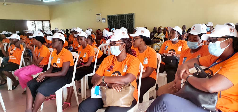 Dans le cadre des 16 jours d'activisme, le Pnud Côte d'Ivoire organise une journée de sensibilisation au centre de protection et d'assistance aux victimes de violences sexuelles à Attécoubé.
<a href="/pnudcotedivoire/">PNUD en Côte d'Ivoire</a>
#9Decembre2020 #CentrePAVVIOS #OrangezLeMonde #16jours #VBG #PNUD