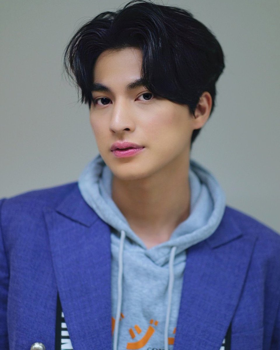 his own company and is balancing it all even at the expense of his own health sometimes. (Seriously Mew take a break sometimes because you deserve it) I want Gulf to be recognized as this amazing actor, model, entertainer, and whatever else he chooses to do in life. They both