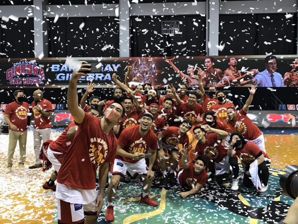 pbaconnect's tweet photo. Your 2020 PBA PhilCup Champs, @barangayginebra 

#PBATuloyAngLaban https://t.co/sVODTmbraN