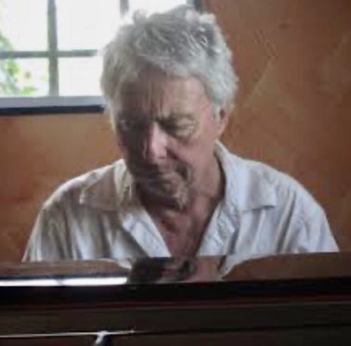 lo_cascio1's tweet photo. Sad to hear that legendary American composer Harold Budd has passed away. His beautiful, evocative and inspiring music will stay with us forever. 
#RIPHaroldBudd https://t.co/NTpC1XW8B0