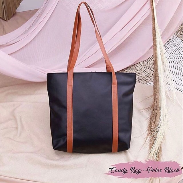 Saya menjual Candy bag polos black seharga Rp30.000. Dapatkan di Shopee sekarang! shopee.co.id/vincent_tantri… #ShopeeID