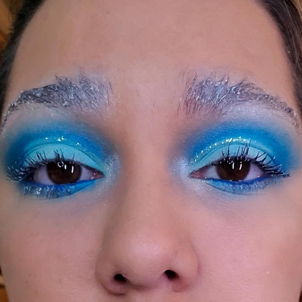 BeautyPunkGirl's tweet photo. I don't use my Twitter often but be sure to check out my Instagram because that's where I post all my looks. I created this look last night using only the @JeffreeStar #blueblood palette. My dream is to one day be noticed by him and get on his PR. #JeffreeStarApproved https://t.co/lkY9FG8fg2