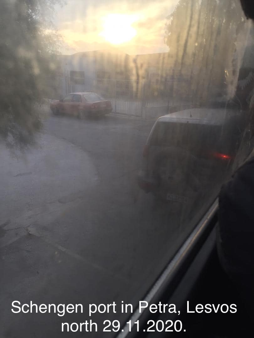 From video material filmed from inside the bus, one of the new arrivals managed to hide his phone. The port is identified as the  #Schengen port in Petra,  #Lesvos north.  @schengen_info In the video material from Petra port, we can also see another car, a Nissan Terrano ll 2001.