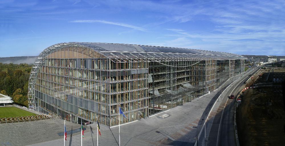 SpaceWatchGL's tweet photo. First-ever direct EIB financing for the emerging European “New Space” industry #EFSI #EIBSpaceFinanceLab @ESA #EuropeanFundforStrategicInvestments @EIB #NewSpace @PaoloGentiloni #PeterPlatzer @SpireGlobal #TeresaCzerwińska https://t.co/y08GH2vAci https://t.co/gYSi22CVty