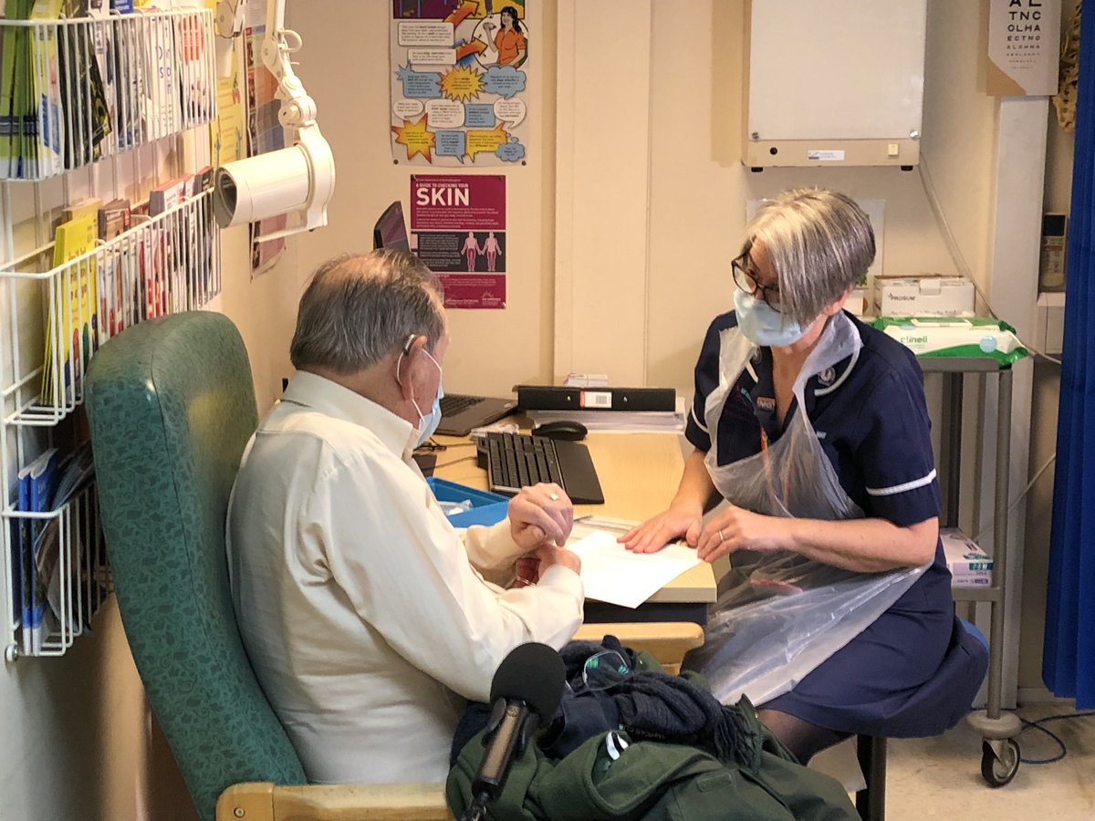 The first patient is vaccinated against COVID-19 in Wiltshire at the Great Western Hospital this morning. 86 year old Alex Hale. He’s looking forward to life getting back to normal #COVID19Vaccine #Hospital