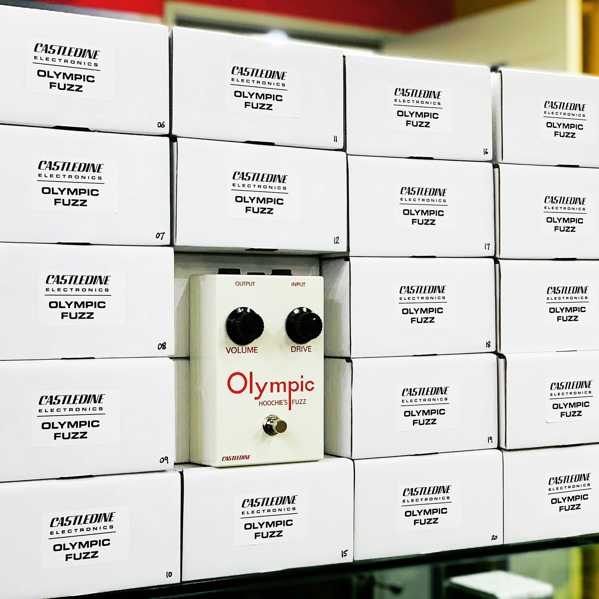 Castledin Olympic Hoochies Fuzz Model | eBay