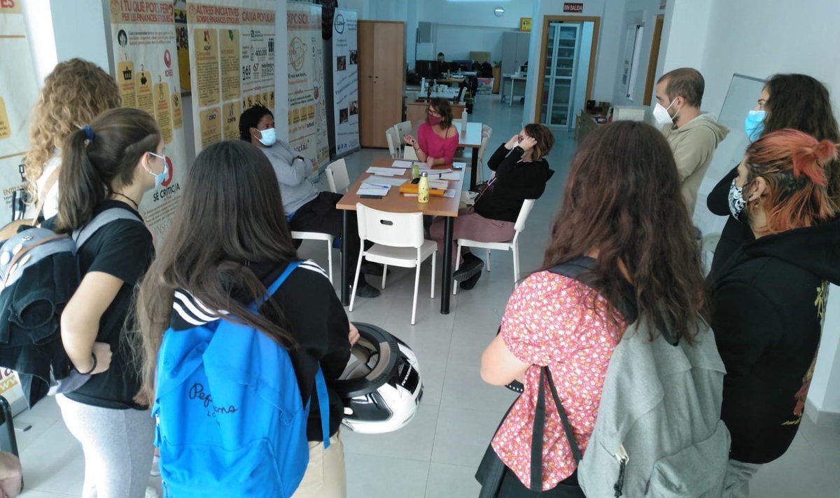 GVAivaj's tweet photo. 📅 9 de desembre | Taller telemàtic 'En Marxa per la Inclusió Social'. ¿Coneixes la situació de vulnerabilitat de centenars de persones? Deixa'ns mostrar-te-la i suma't al canvi! 💪
#Mimporta #InclusióSocial #Juventut #VoluntariadoSocial #ComunitatValenciana https://t.co/TxShHCpW3u