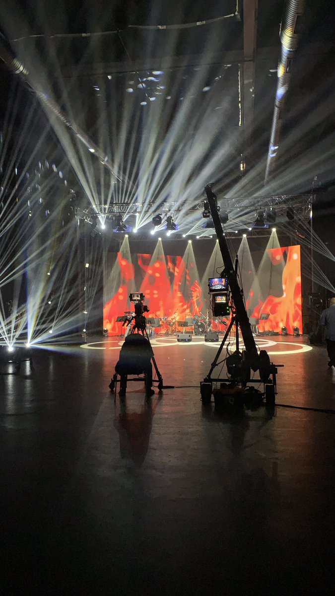 Must_Ent's tweet photo. show MUST go on🔥
Biz başladık!
@izzetcapa
#digitalwinterwonderland
@capamagmagazin
@Bkmonline
#darktechnical #nevproduction https://t.co/liTI2k0uGq