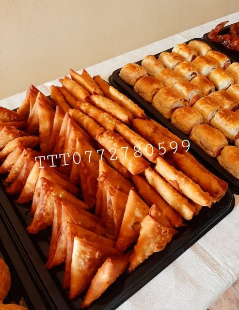 Given a choice whether to cook a 3 course meal, bake a cake or do snacks, I would choose snack platters. I love plating food and they give me the best opportunity to present the food beautifully. I also get the best taste feedback when I serve snacks.