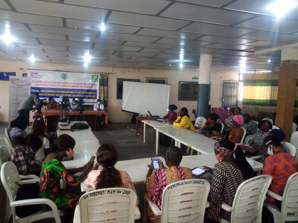 Oxfam au Bénin tweet media