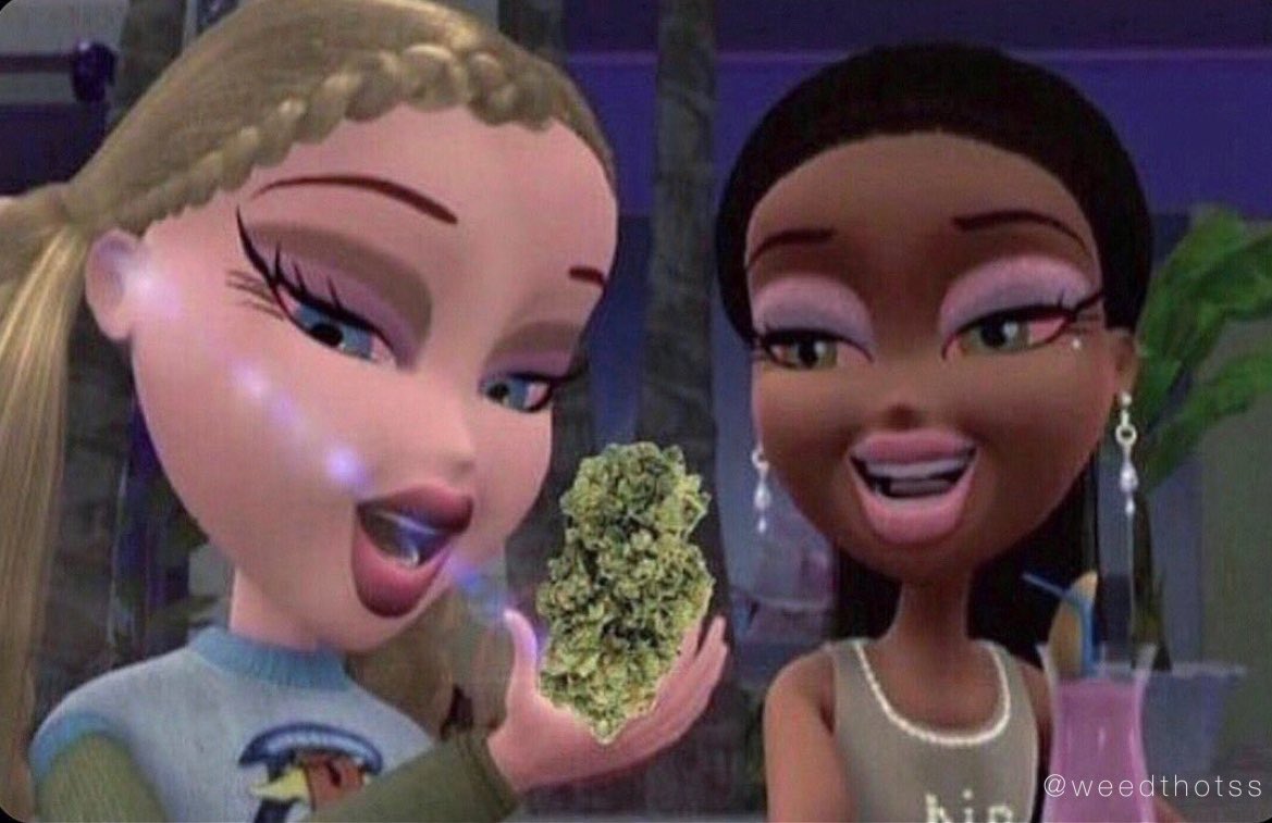 Me and my best friend at the sesh🍃
#StonerFam #stonergals #weedlife  #WeedLovers  #CannabisCommunity