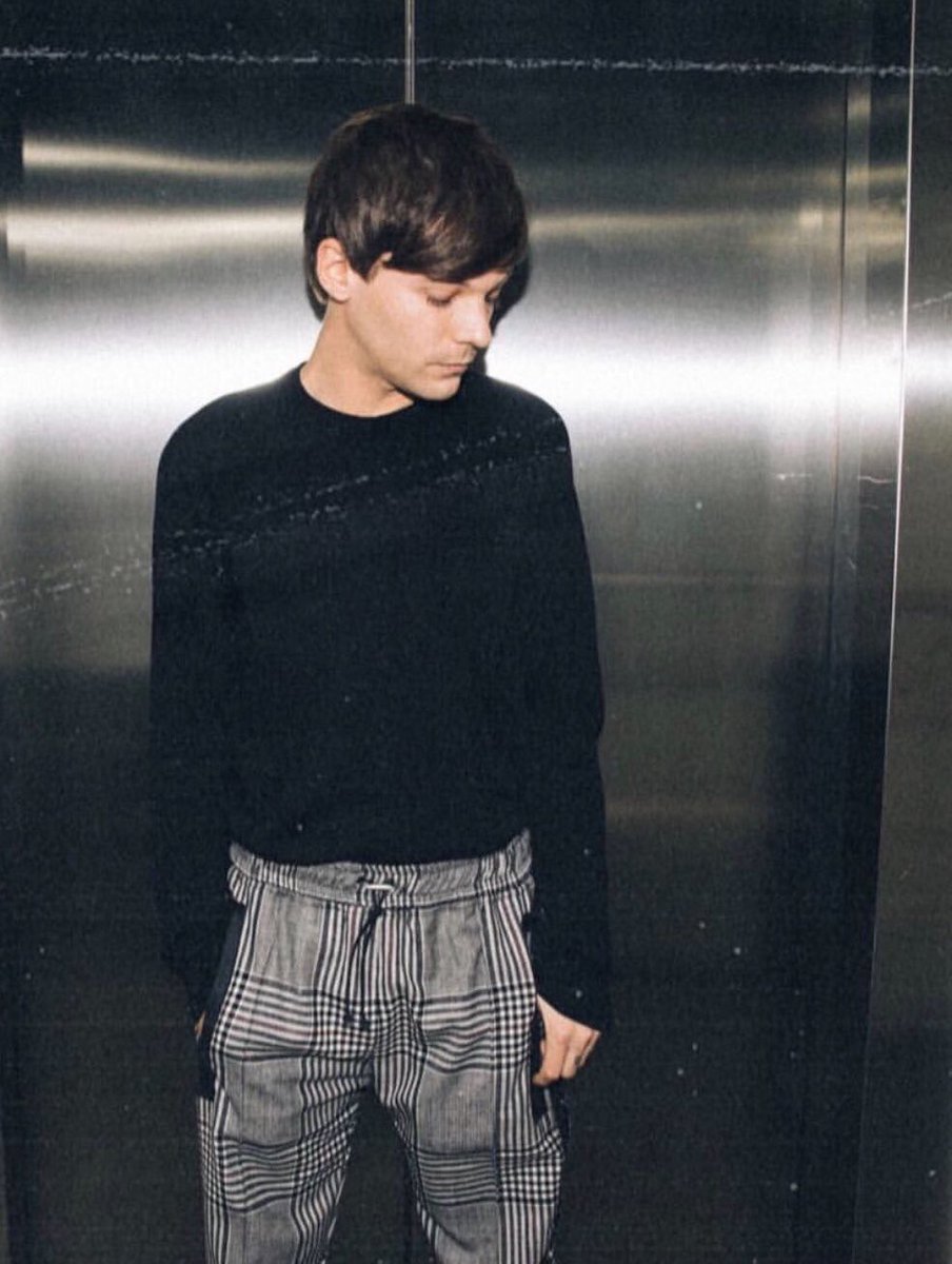 Louis Tomlinson's X-Factor Outfits; a very necessary thread