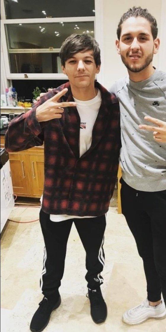 Louis Tomlinson's X-Factor Outfits; a very necessary thread