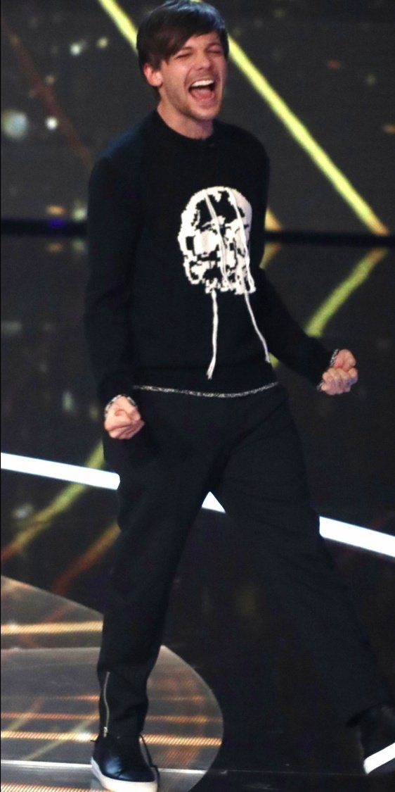 Louis Tomlinson's X-Factor Outfits; a very necessary thread