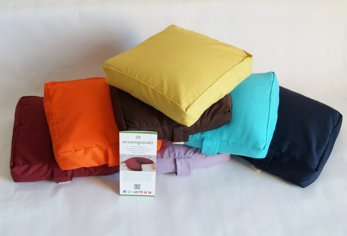 #ideeregalo Nuovi modelli di cuscini da seduta eco bio #Vegan perfetti per le pratiche #yoga e #meditazione Imbottiti con la migliore pula di grano saraceno bio bit.ly/2LcJyO8