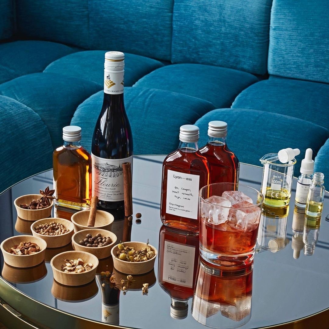 southbanklondon's tweet photo. The @lyanessbar Christmas Hampers are here! 🙌 With 3 choices to fit your mood, filled with Lyaness's world-famous cocktails and a variety of delicious goodies, have a slice of Lyaness magic brought straight to your door, no matter where you are. 🍸

--> https://t.co/KpHvIvgOhx https://t.co/8LOoGDhYpu