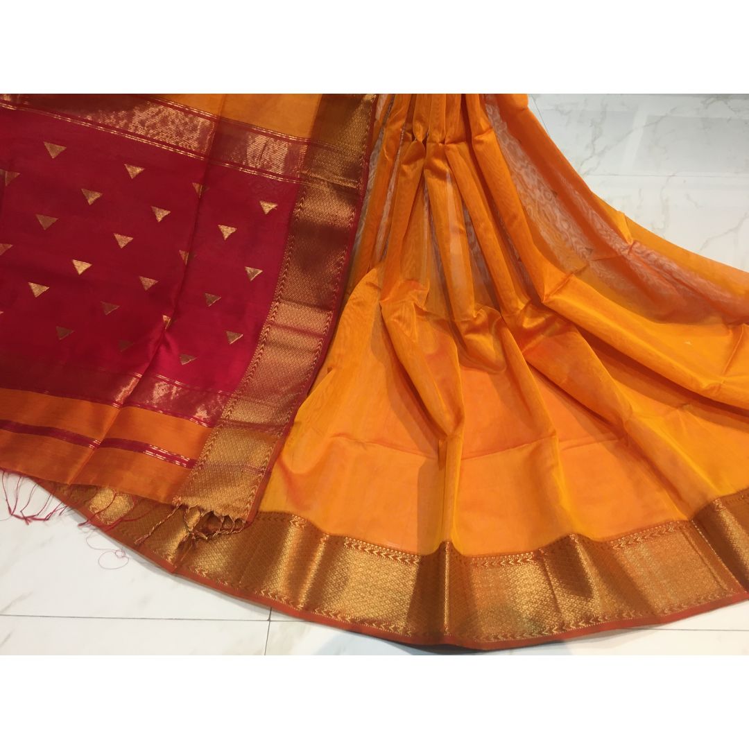 sixyardsaree's tweet photo. TRIANGLE BUTI SAREE with a combination of Orange, Red, Gold colors
Reach us on 7799789085 (Call/WhatsApp).
Shop Now at https://t.co/qttKUqm0wz
#maheshwarisaree #puresilk #silksaree #sixyardsaree #handloomsaree #handloomweaves #muiltiborder https://t.co/YSZ0LrwMBZ
