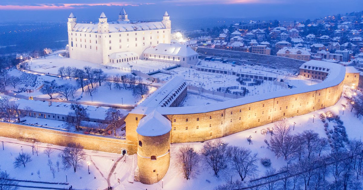 What to do when there are no traditional Christmas markets in #Bratislava? Here is your answer: visitbratislava.com/event-categori…