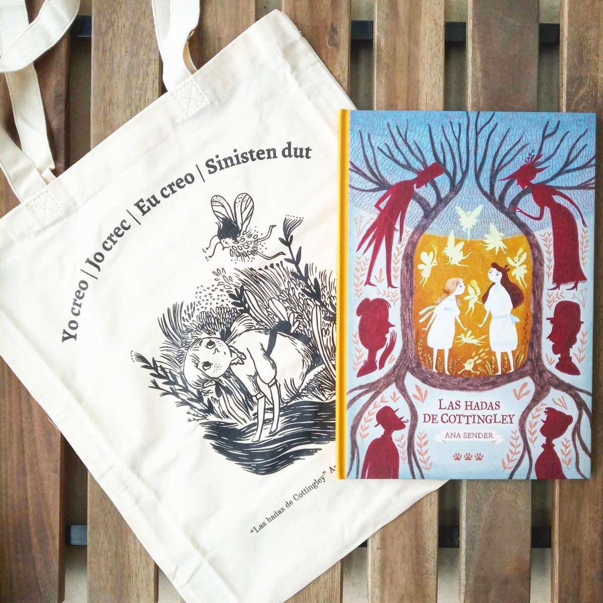 YO CREO ~ JO CREC ~ EU CREO ~ SINISTEN DUT
En castellano, catalán, gallego o euskera... ¿crees en las hadas?

YA EN LIBRERÍAS, edición especial de #LASHADASDECOTTINGLEY con bolsa de tela de regalo diseñada por @anasender... ¡OJO, que es una edición limitada! 😍