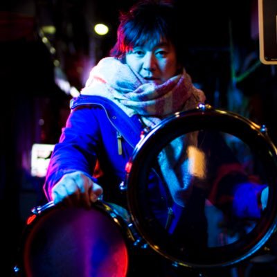 sba_music's tweet photo. 紹介シリーズの3日目は、横浜市立小机小学校マーチングバンドと作曲・指導等マルチに活躍されている野上孟さんをご紹介😀

野上さんのパフォーマンス動画も観れちゃいます🤗
小机小のマスコットキャラクタ－も気になりますねぇ～🎶

https://t.co/BZQkkjBW6d

#2020SMP https://t.co/GHamaJNW5v