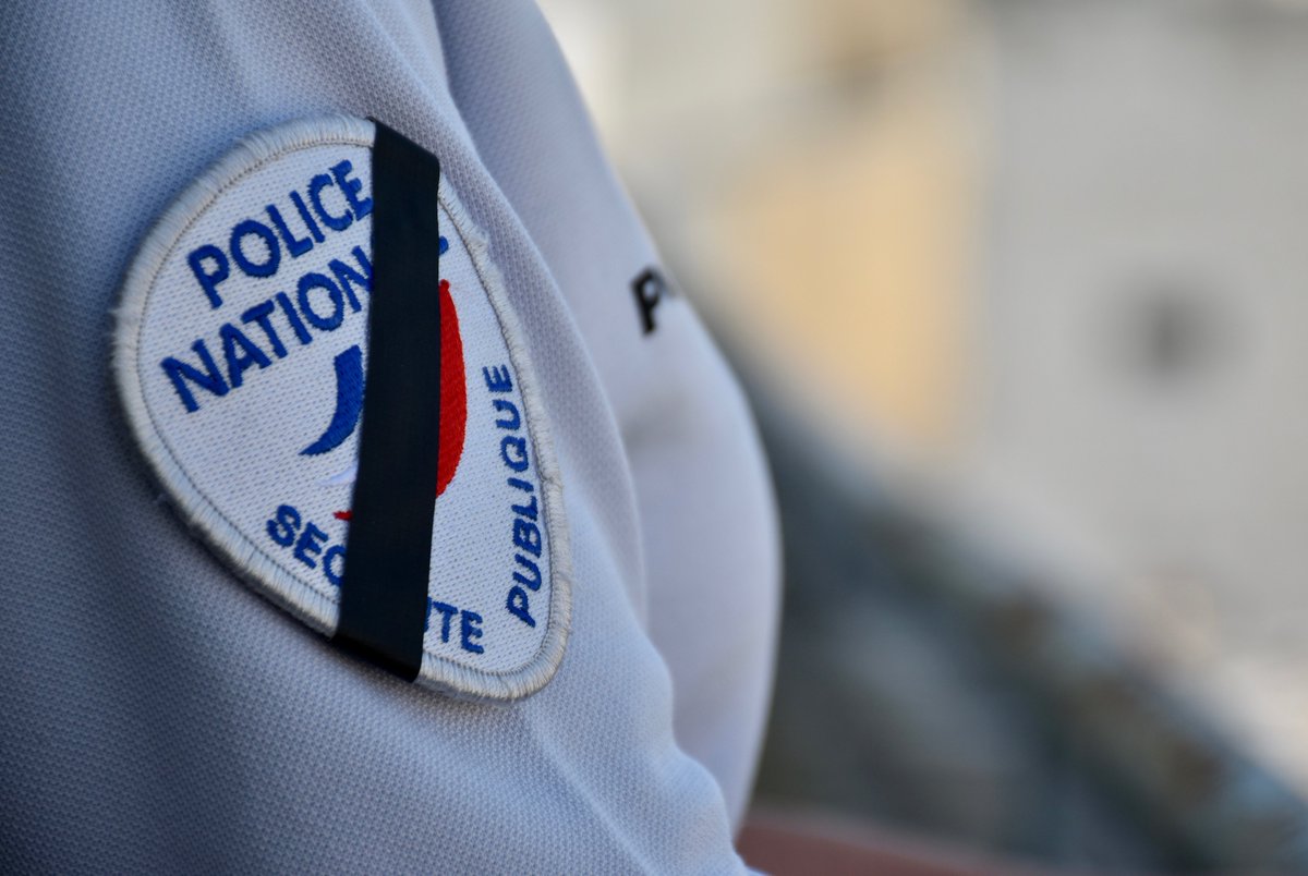 Le gardien de la paix Vincent M. de la CDI de <a href="/PoliceNat77/">Police nationale 77</a> est décédé des suites d'un accident dans l'accomplissement de sa mission au cours de la nuit du 7 au 8 décembre. Soutien et pensées fortes à sa famille et ses collègues.