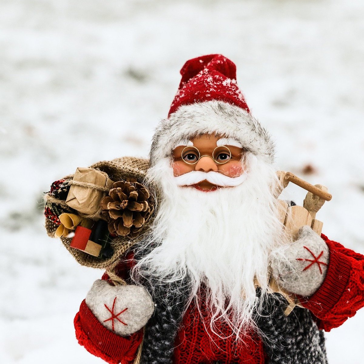 PrintPlusGroup's tweet image. Santa is on his way! There is still plenty of time to get your last minute Christmas cards! Or why not treat someone to some personalise business cards?
.
#printing #christmas #businesscards #christmascards