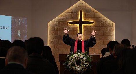 CSW_UK's tweet photo. Today marks two years since the authorities in #China launched a large-scale crackdown on #EarlyRain Church.
On 9 December 2018 police searched church members’ homes and arrested dozens of leaders and seminary students – over 100 people in total. https://t.co/bx2ArpxFs4