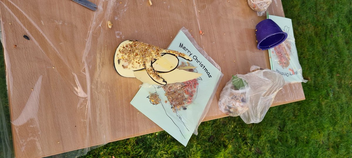 DeborahThom5's tweet image. #HNCChildhoodPractice  Outdoor play with @DAEngageMe. Fire building 🔥 with @Stevehaden nature crafts, nature walk,🌲 @angusalive Building their toolkit for practice. @ELCScotGov #moresuccessfulstudents #LEtsgetoutside @CYPTeam1 @dundee_angus