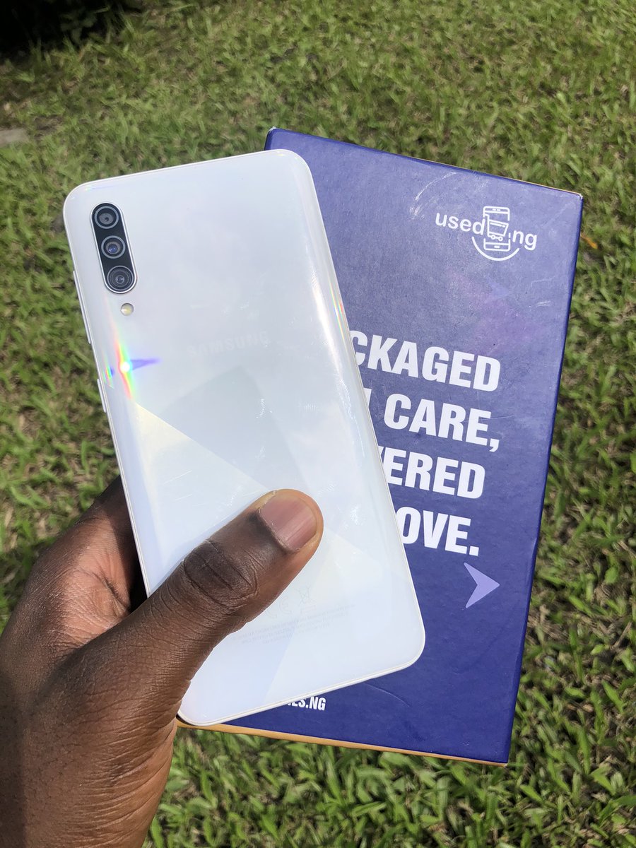 Usedphones_ng's tweet photo. Samsung A30 

Price: 75,000
Color: White

Nationwide delivery option available 🚚 

Send a DM or Call  09033073078 / 07086007974 to place an order. 

Location: Suite 13, Saka Tinubu GSM Plaza Victoria Island Lagos.

#usedphones #usedphonesng #ukused #nigeria #lagos #usedphones_ng https://t.co/ZCgz8JJn12