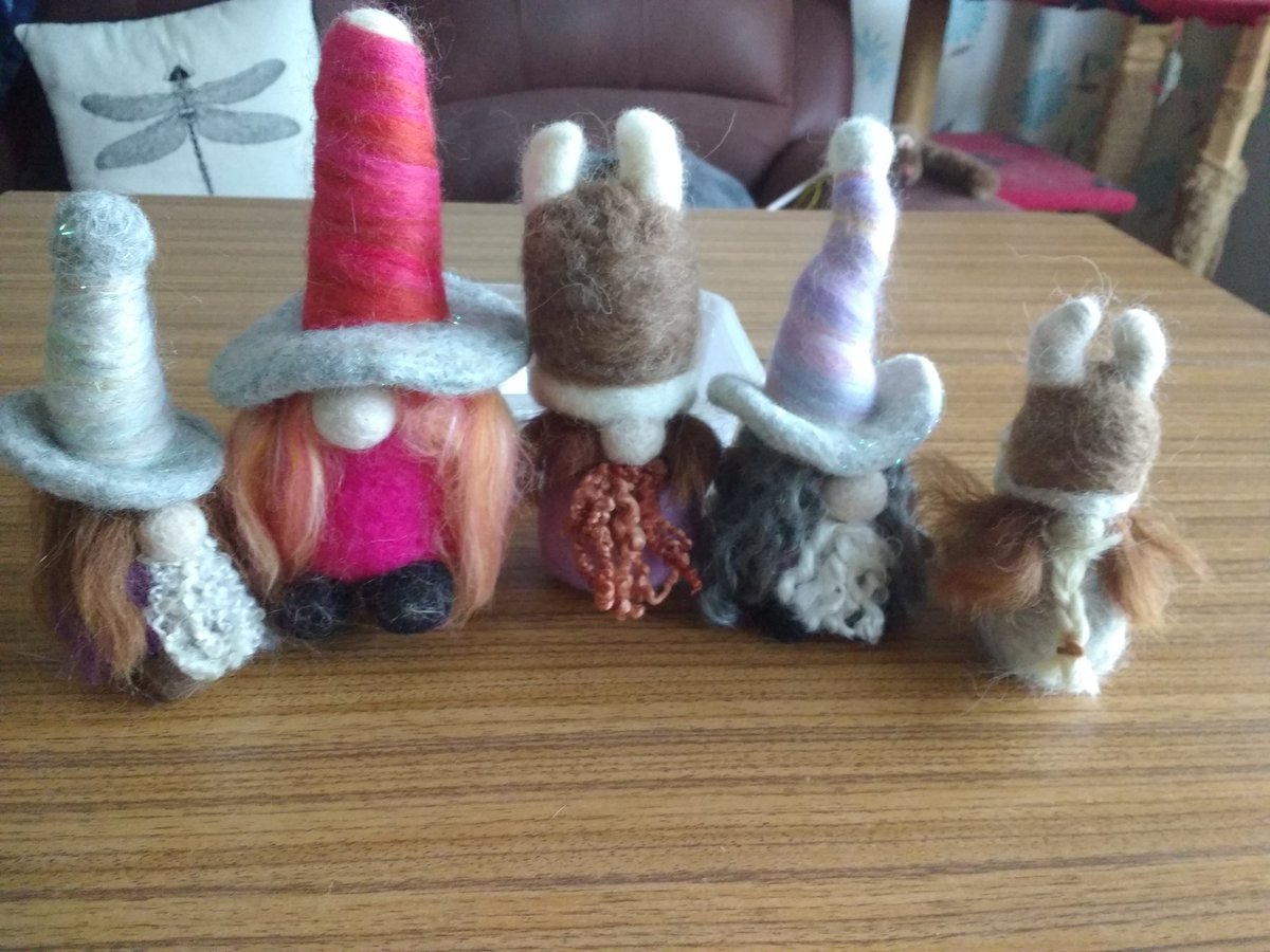 ConkerThe's tweet photo. Been playing around with these wee guys, love how wool gives the freedom to bring whatever weird and sometimes wonderful ideas to life!  #handmadeinscotland #needlefelting #craftbizparty #scottishcrafter https://t.co/V8UivyU5NS