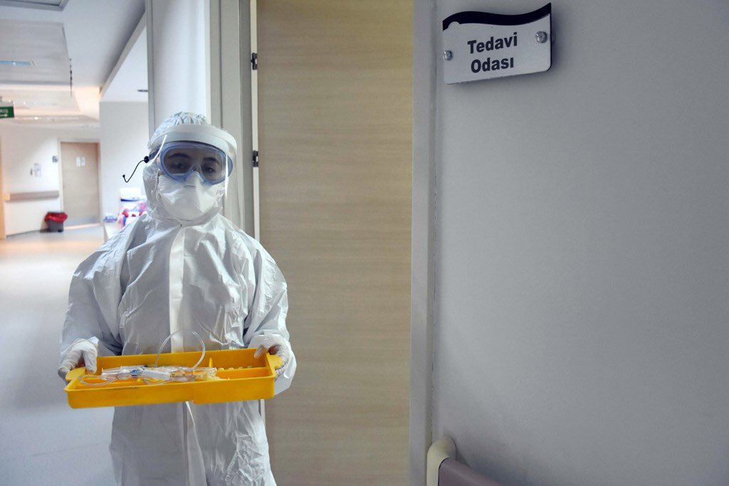 Bakanımız Sn. <a href="/ZehraZumrutS/">Zehra Zümrüt Selçuk</a>: “PCR test sonucuna bakılmaksızın, COVİD-19 tedavisi gören hastalarımızın SUT kapsamındaki sağlık giderlerini karşılıyor, pandemi bakım ücreti ödüyoruz.”

<a href="/sgksosyalmedya/">SGK</a> 

Haberin devamı için👇🏻
ailevecalisma.gov.tr/tr-tr/haberler…