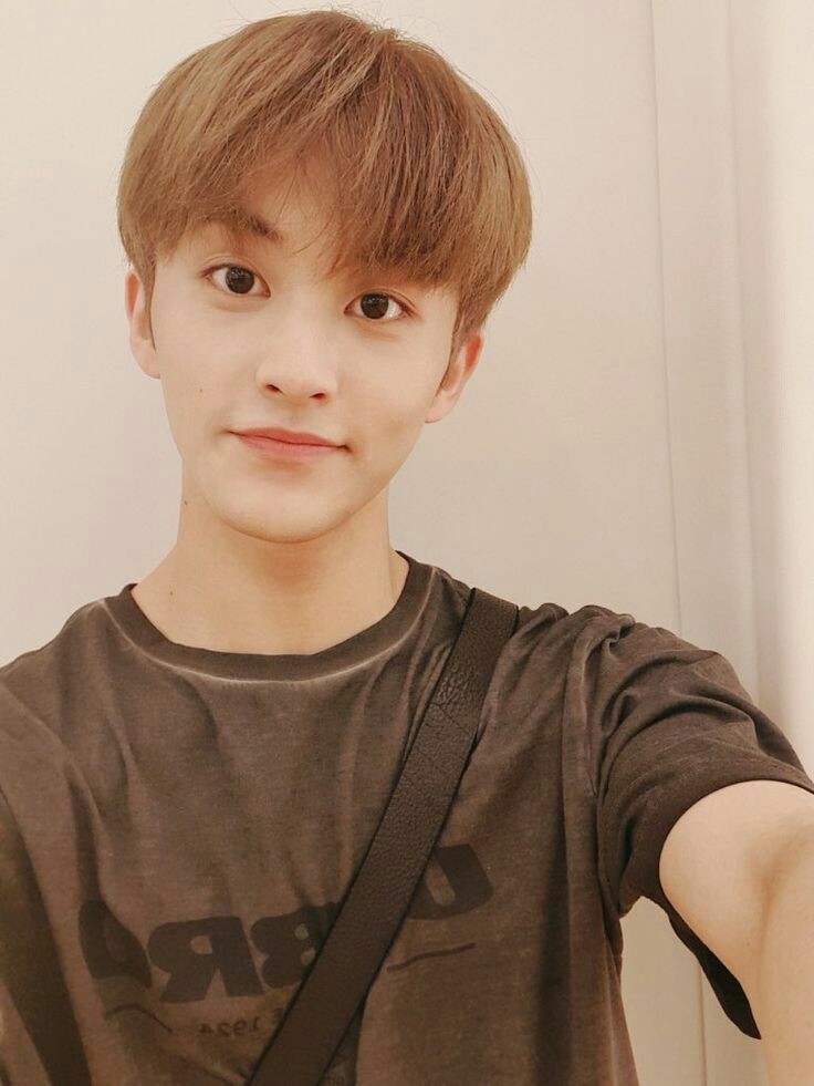 httpshtaro's tweet image. ᴀɪɴᴛ ɴᴇᴠᴇʀ ꜱᴇᴇɴ ᴛᴡᴏ ᴘʀᴇᴛᴛʏ ʙᴇꜱᴛꜰʀɪᴇɴᴅꜱ, ɪꜱ ᴀʟᴡᴀʏꜱ 1 ᴏꜰ ᴛʜᴇᴍ ᴛʜᴀᴛ ɢᴏᴛᴛᴀ ʙᴇ ᴜɢʟʏ

#NCTzenSelcaDay  #NSD 
#MARKLEE  @NCTsmtown