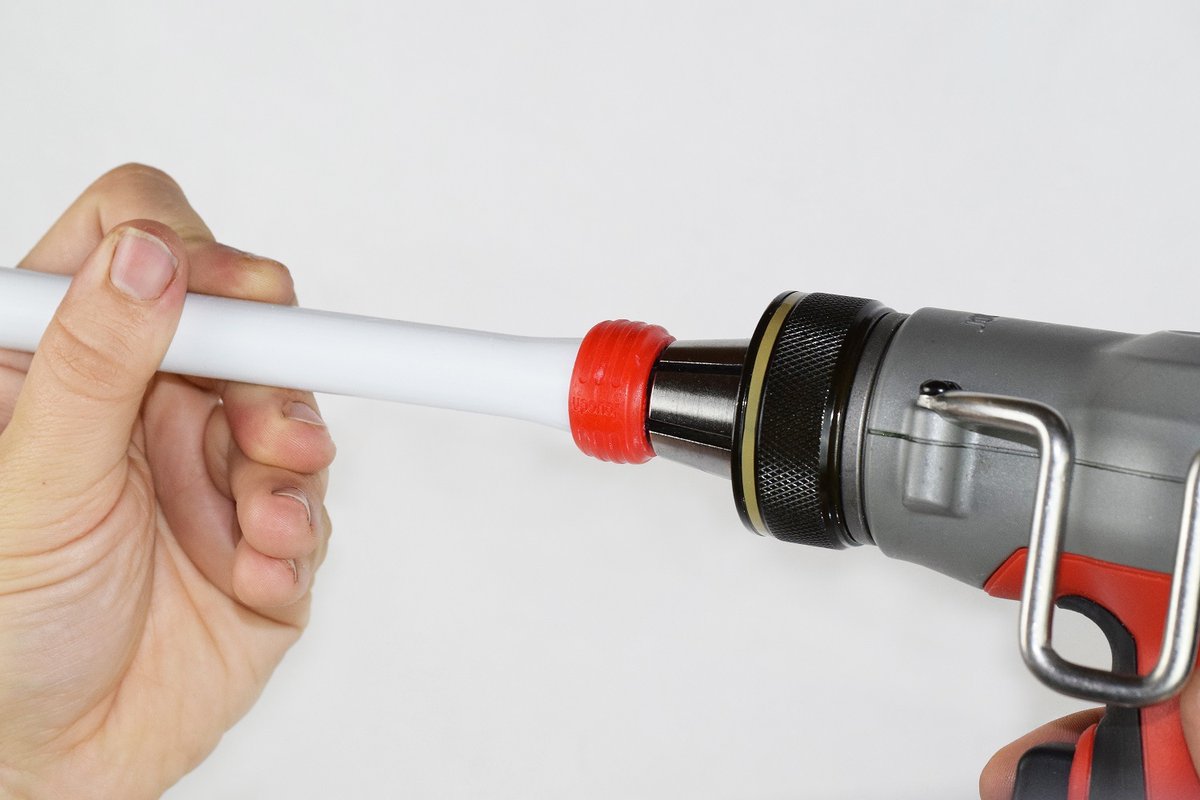 The unique Shrink-fit connections used on the Uponor Q&amp;E system get tighter and tighter over time due to the special PEX-a used to manufacture the pipe. To find out more, contact marketing.uk@uponor.com