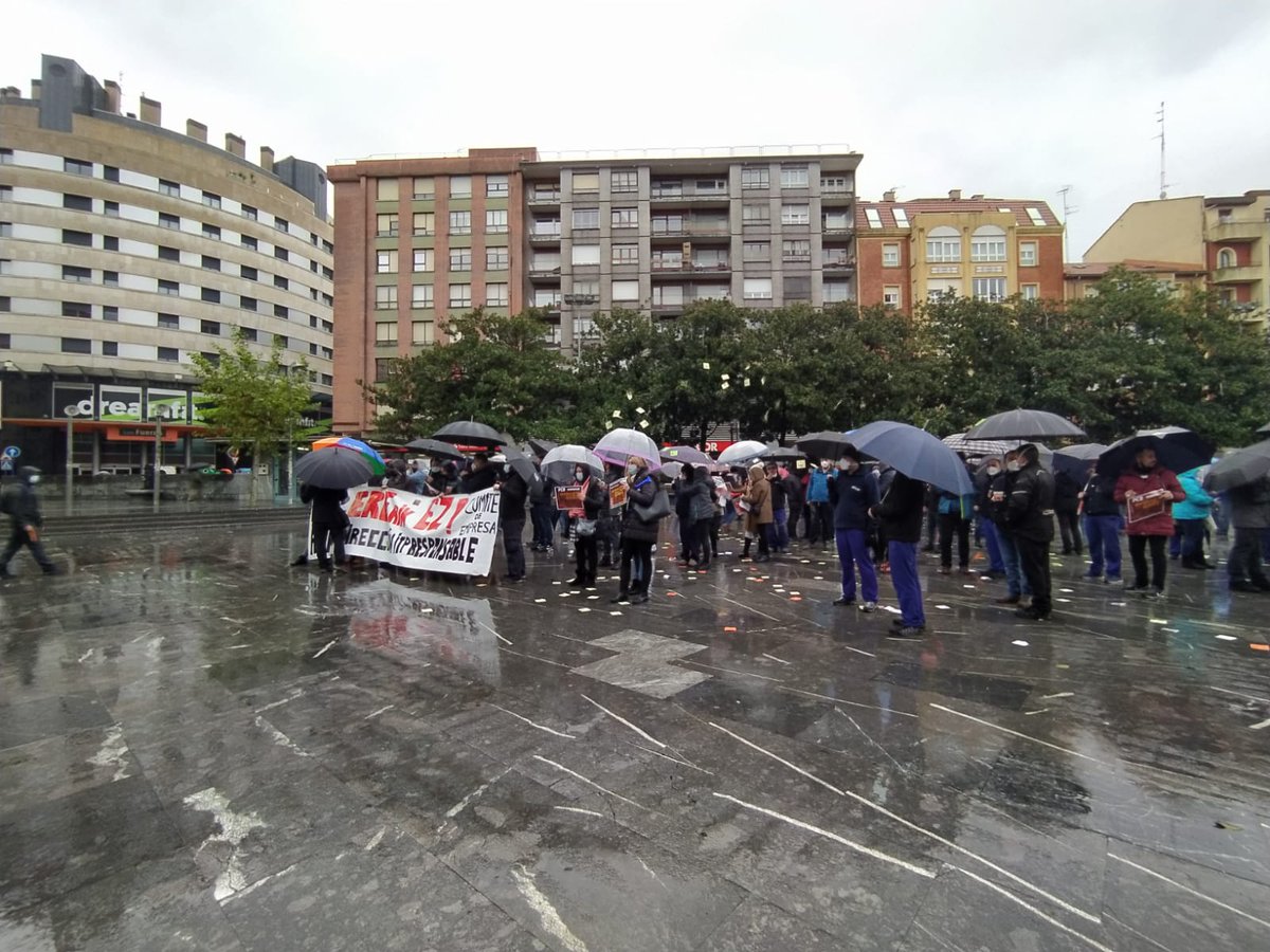 LEzkerraldea's tweet photo. Las trabajadoras de ITP Sestao y Barakaldo lo tienen claro, no van a aceptar ningun despido!! 

ITP aereon ERErik ez!! https://t.co/zRSkyLF2S5