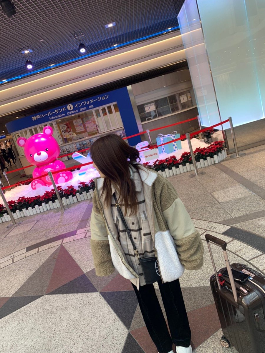 hnsiae___'s tweet photo. この間の移動先は神戸でした！

一泊だけだったけど天気にも恵まれて
楽しくぶらぶらできました😋♥︎

朝ご飯ゆっくり食べてたら髪の毛巻く時間もお化粧する時間もなかった😇 https://t.co/zTloUfMgbH