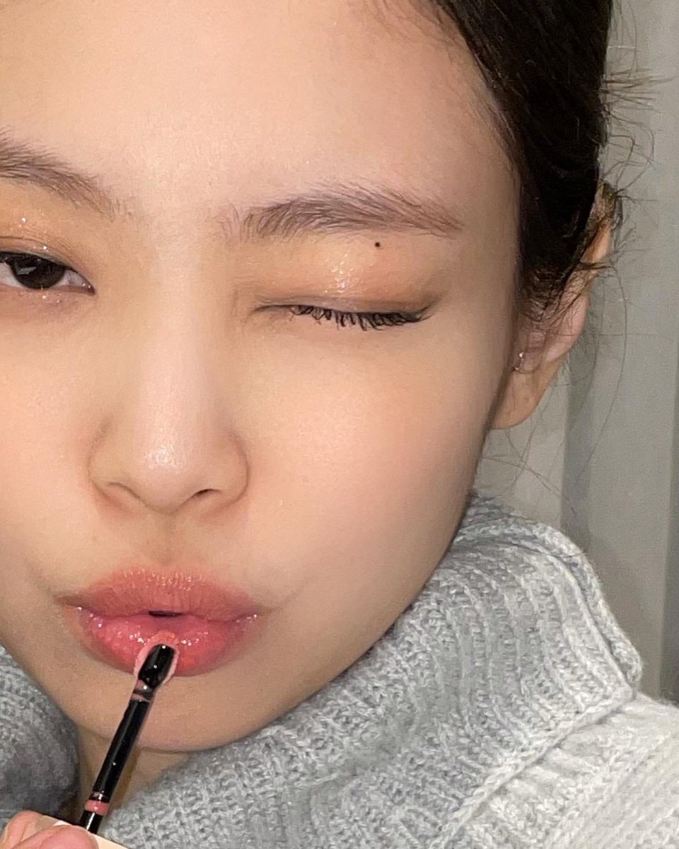 jennie tweet media