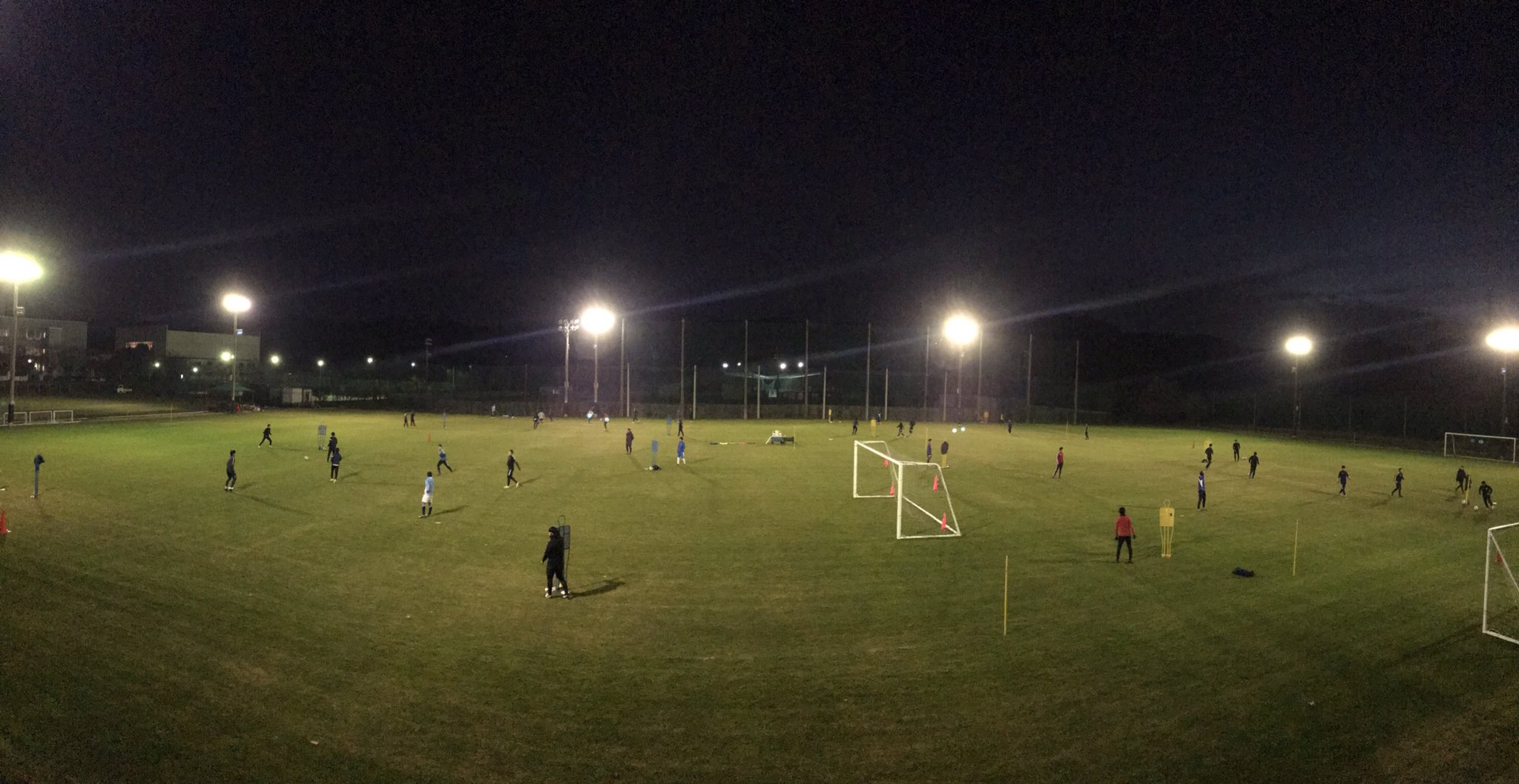 常葉大学サッカー部 お知らせ 常葉大学浜松キャンパスgに やぐら が チームをスポンサードして頂いている ナンヨー株式会社 様より やぐらを設置して頂きました ありがとうございます グラウンド 常葉大学サッカー部 お知らせ 常葉大学浜松キャンパスgに やぐら が チームをスポンサードして頂いている ナンヨー株式会社 様より やぐらを設置して頂きました ありがとうございます グラウンド
