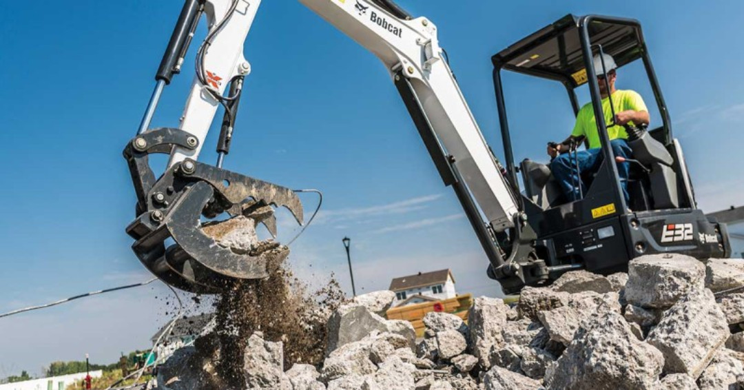 SynergyEquip's tweet photo. Your mini excavator could be the key to boosting your construction revenue in 2021. Check out these four ways to make money with your excavator.
https://t.co/lxqCGxwA4f

#SynergyEquipment #Bobcat #Construction #CompactExcavator #Productivity #Earthmoving https://t.co/1nDXQBkns3